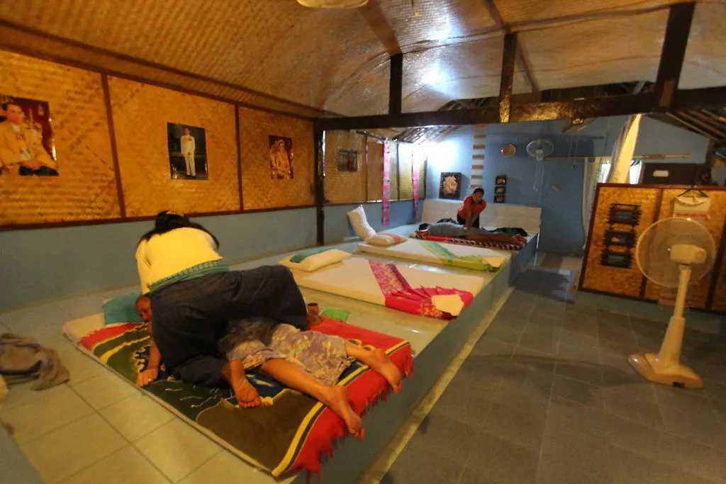 Phi Phi Ba Kao Bay Resort