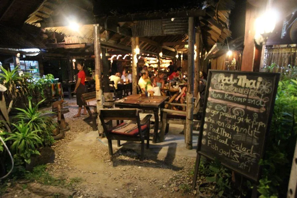 Phi Phi Ba Kao Bay Resort Thailand
