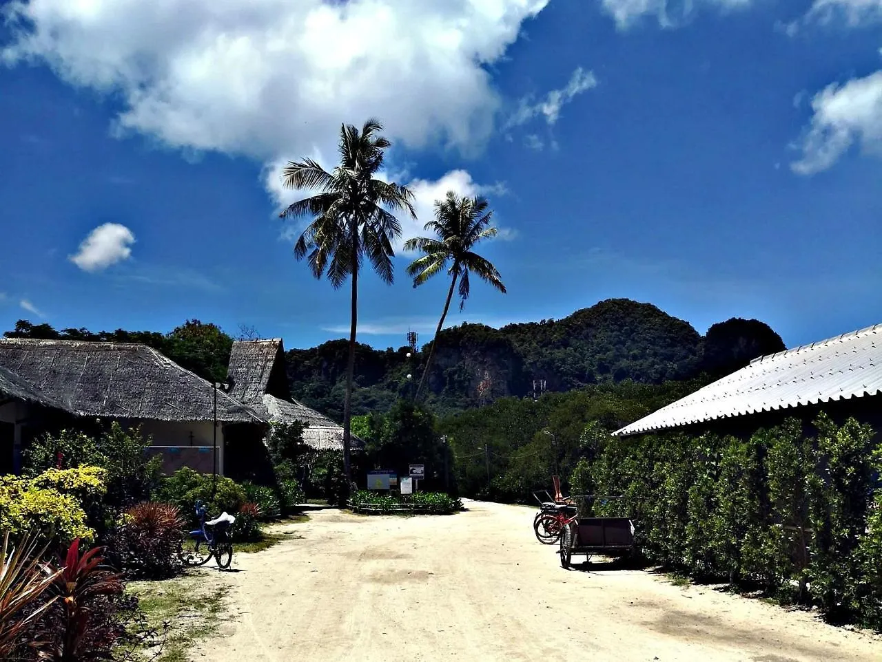 Phi Phi Ba Kao Bay Resort Thailand